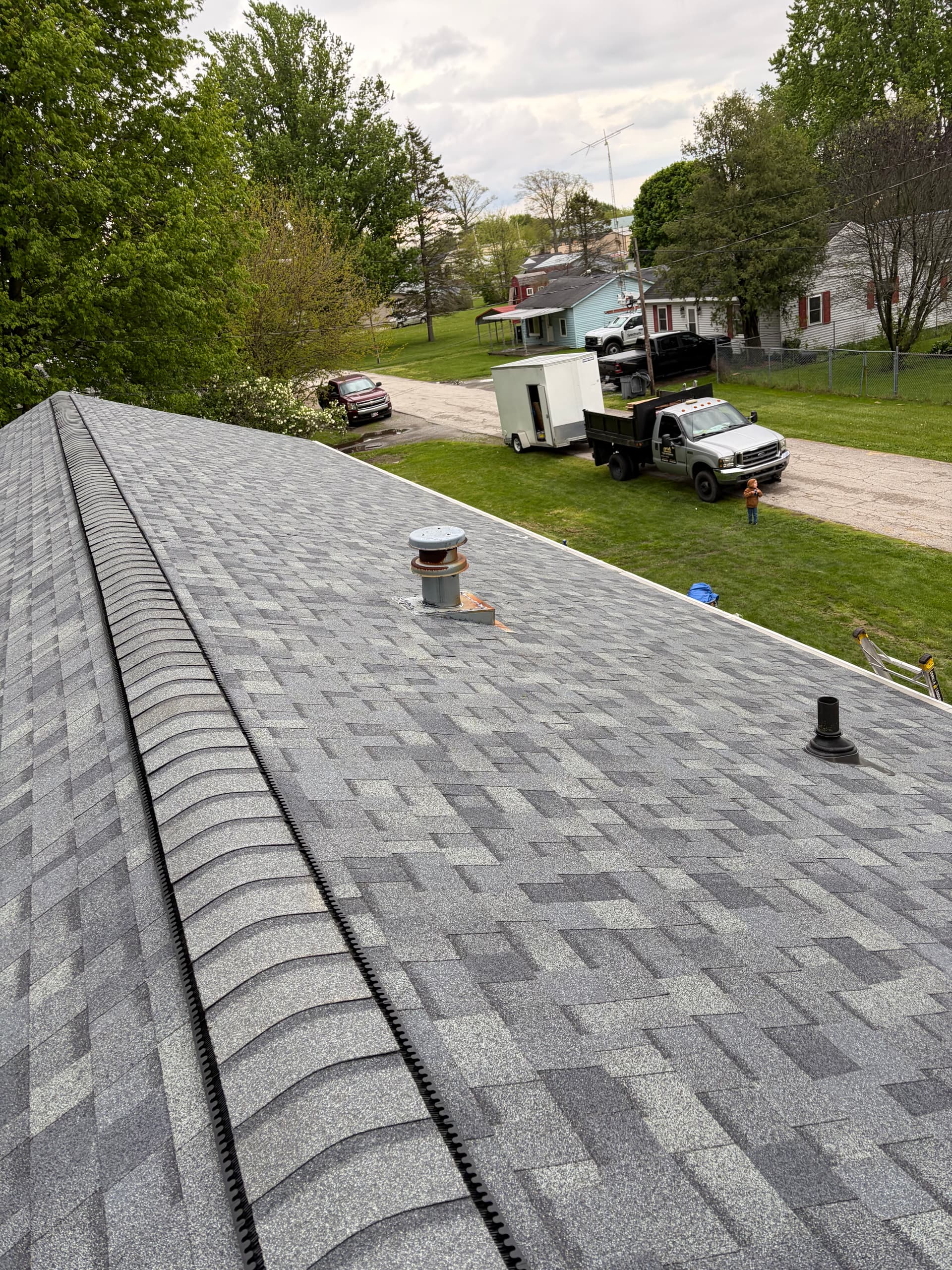 Gallery photos for Full Roof Replacement in McGuffey with Owens Corning Duration Shingles: Image #1