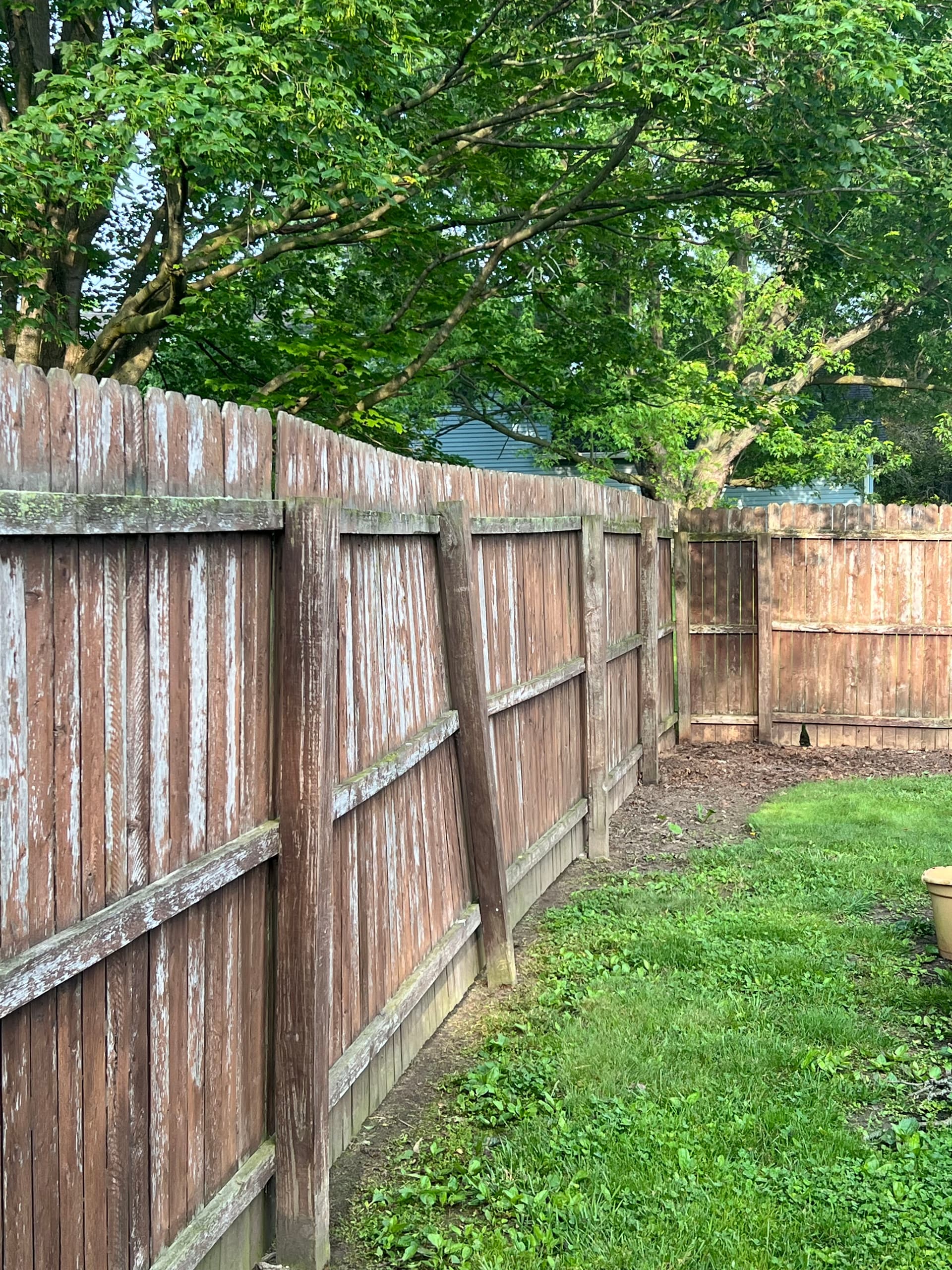 Gallery photos for Full Wood Privacy Fence Tear-Out and Replacement in Lima: Image #4