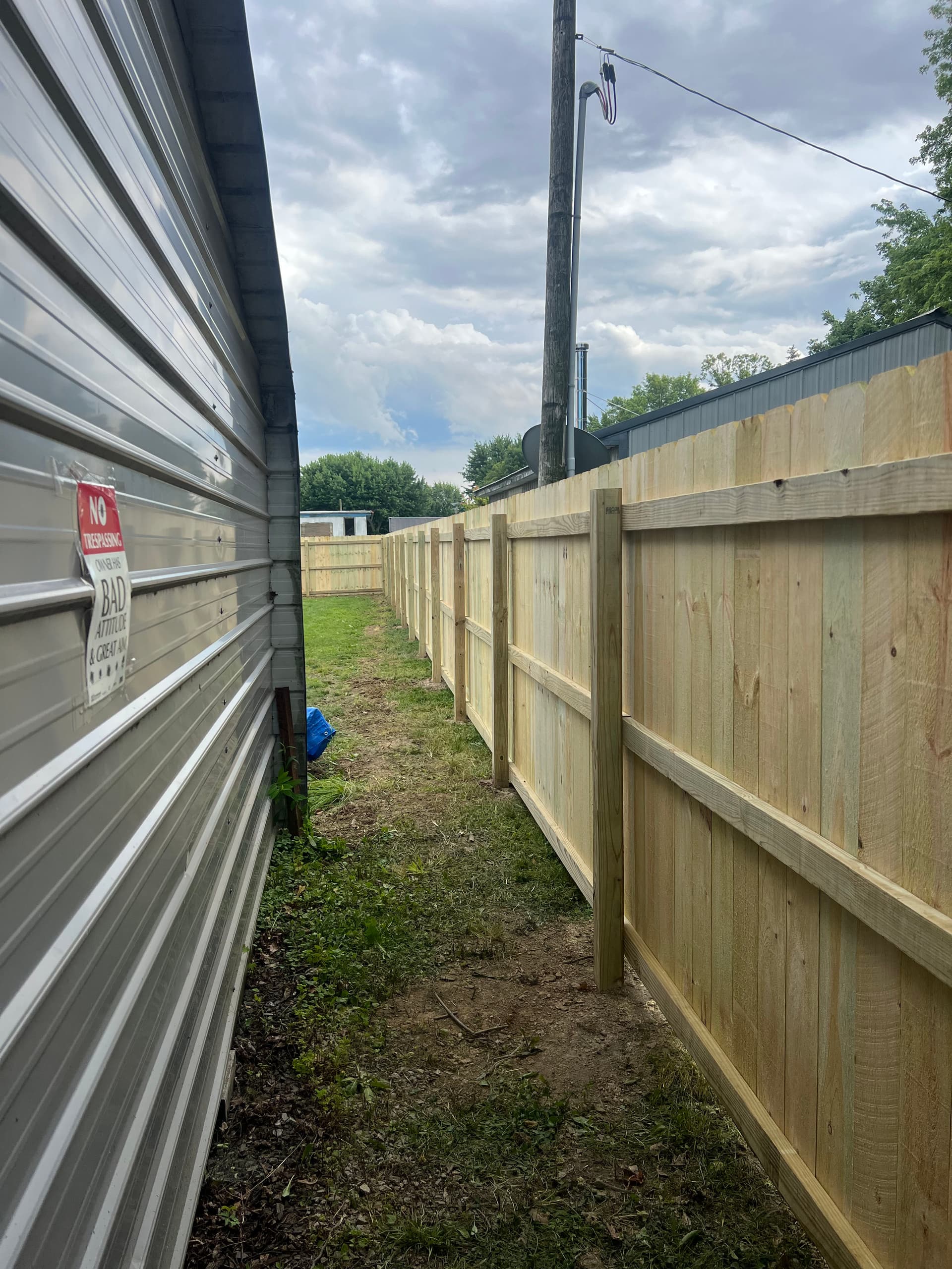 Gallery photos for Old Wood Fence Replaced with a Solid New Privacy Fence in Lake View: Image #4
