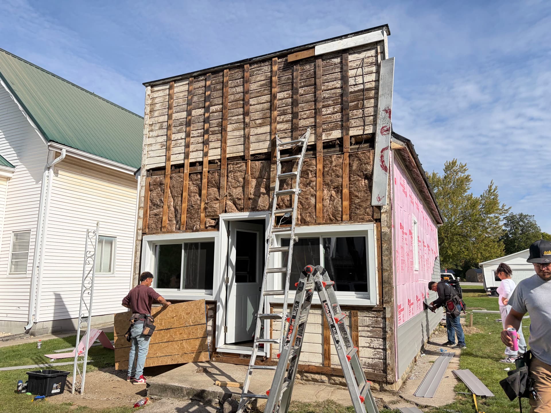 Gomer Barbershop Gets Fresh Vinyl Siding and Custom Trim