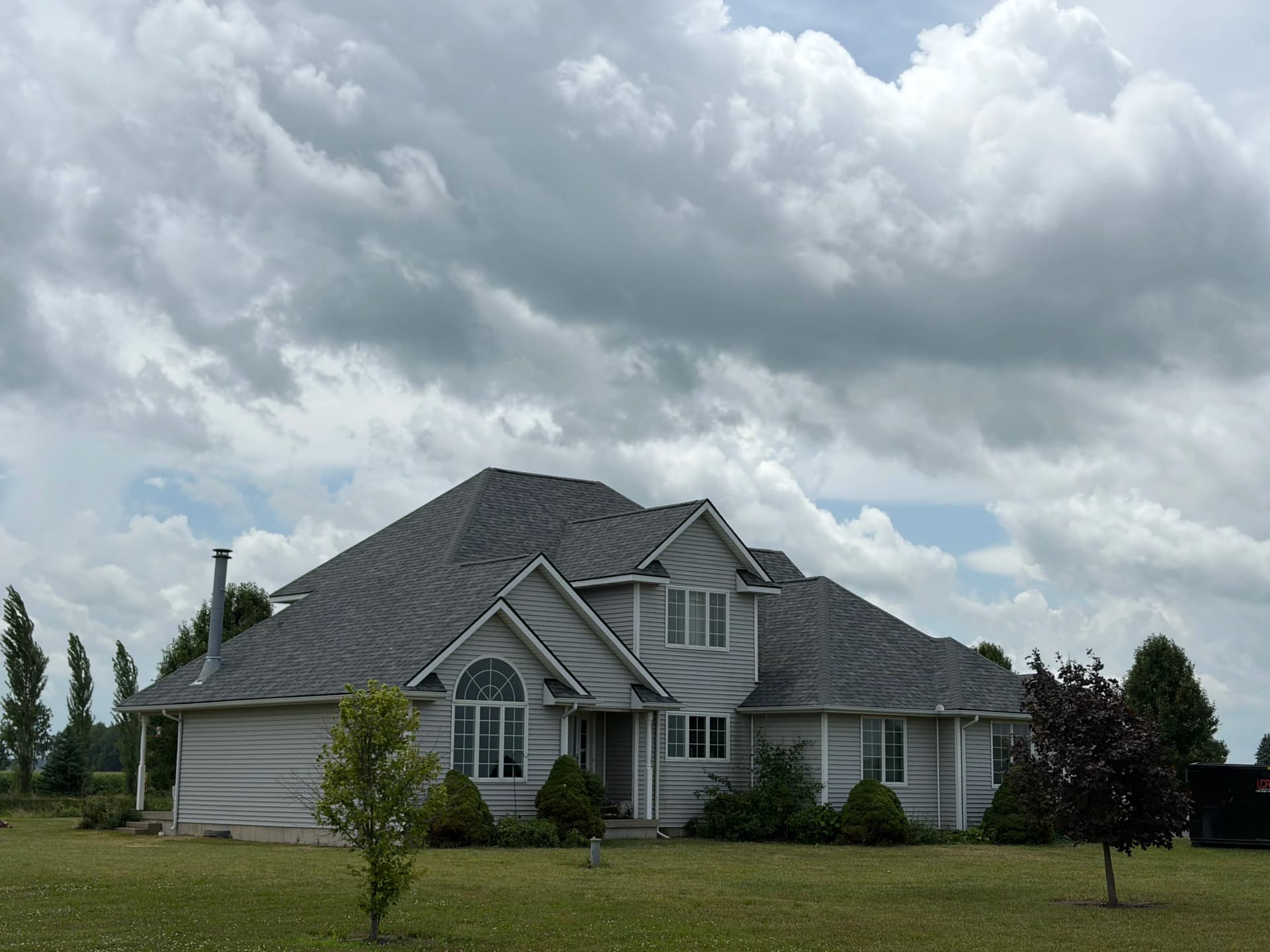 Gallery photos for Full Tear-Off Roof Replacement with Owens Corning Duration Shingles: Image #6