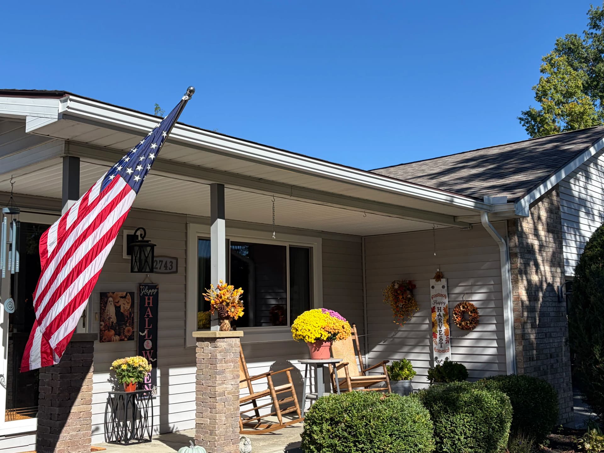 Gallery photos for Owens Corning Roof Replacement With New Seamless Gutters: Image #7