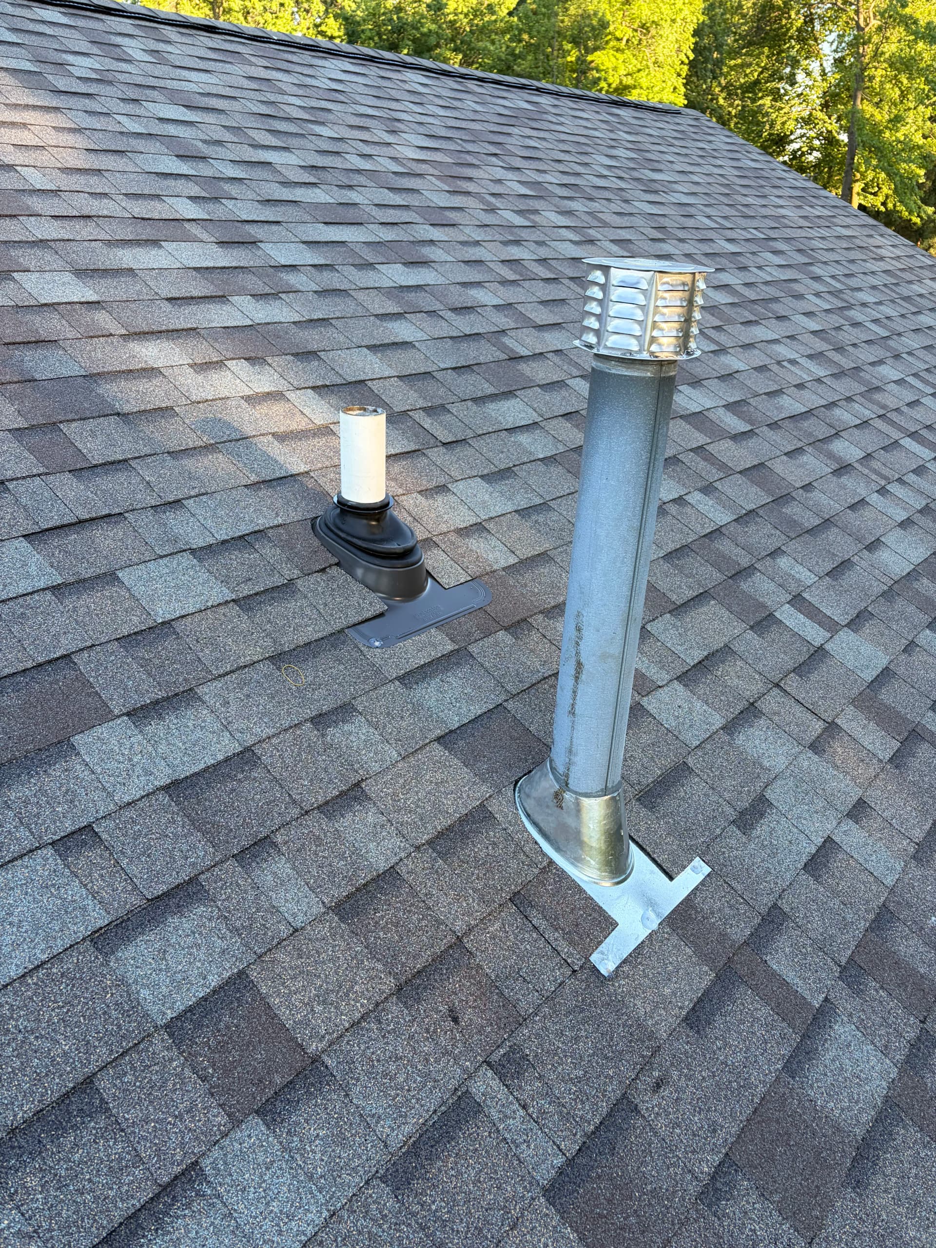 Gallery photos for Owens Corning Roof Replacement With New Seamless Gutters: Image #2