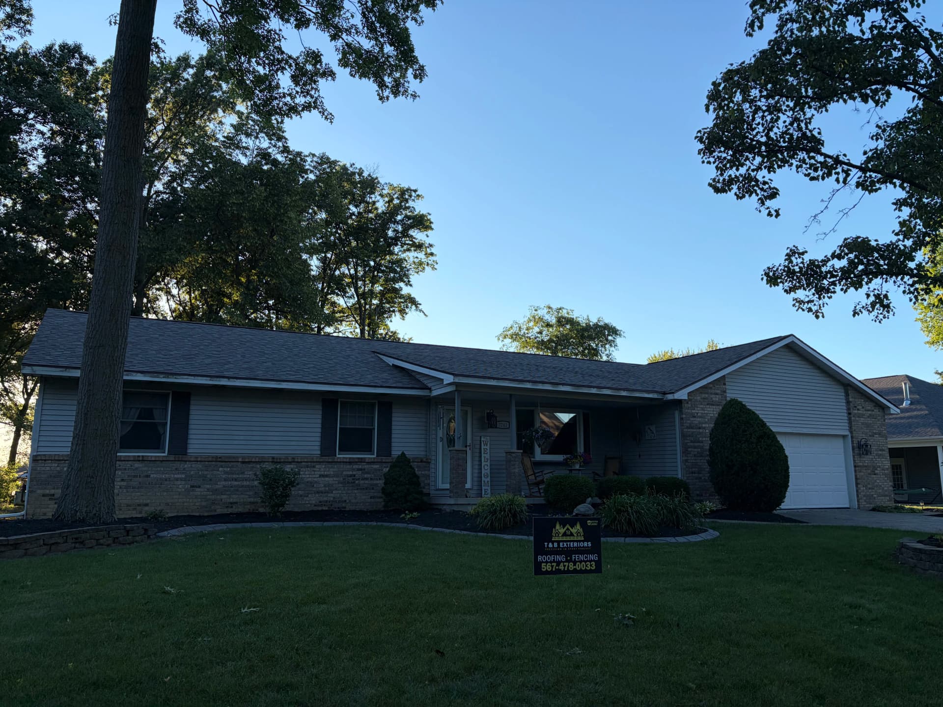 Gallery photos for Owens Corning Roof Replacement With New Seamless Gutters: Image #6