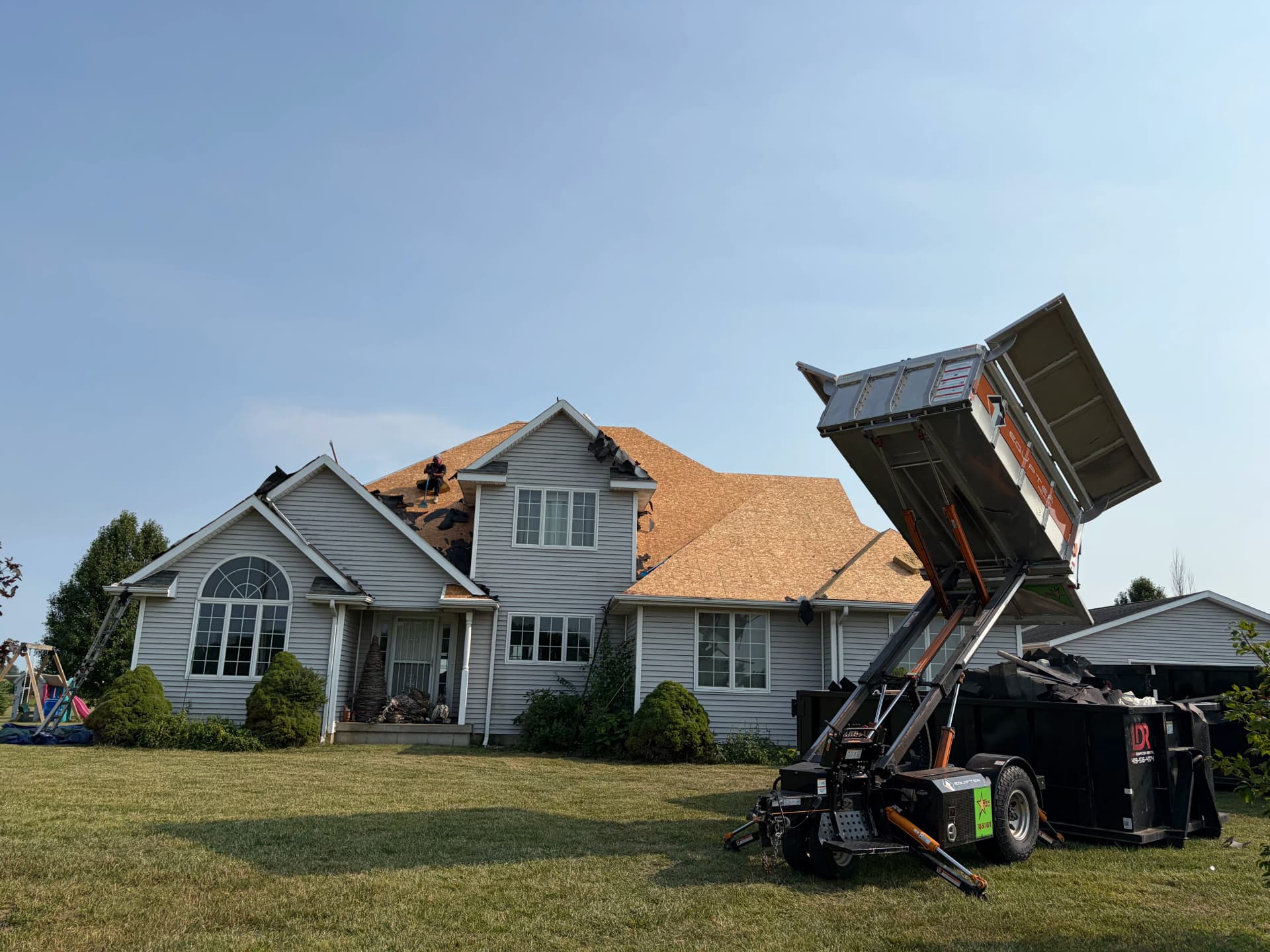 Full Tear-Off Roof Replacement with Owens Corning Duration Shingles image