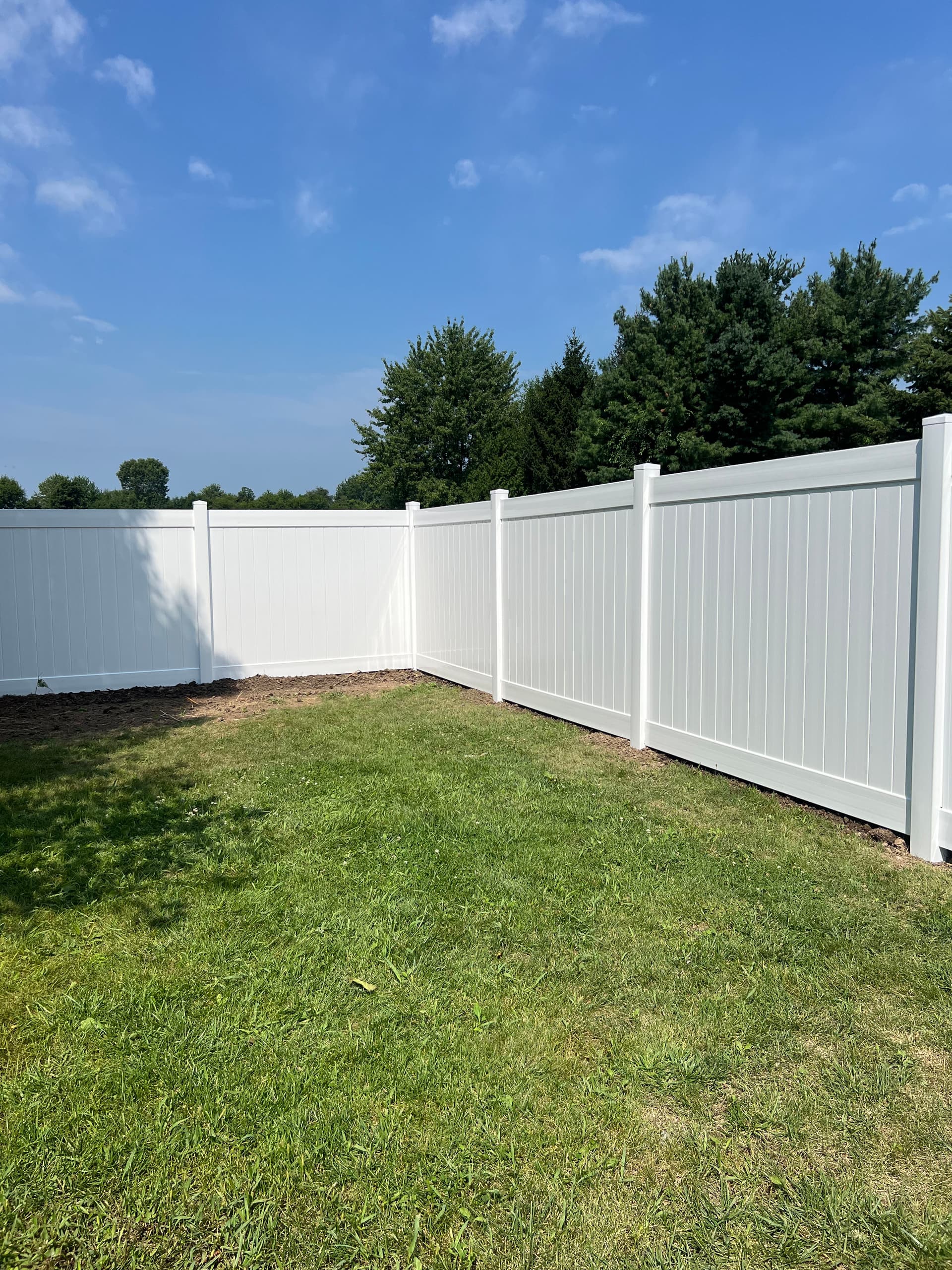 Gallery photos for White Vinyl Privacy Fence Install That Means Business: Image #2