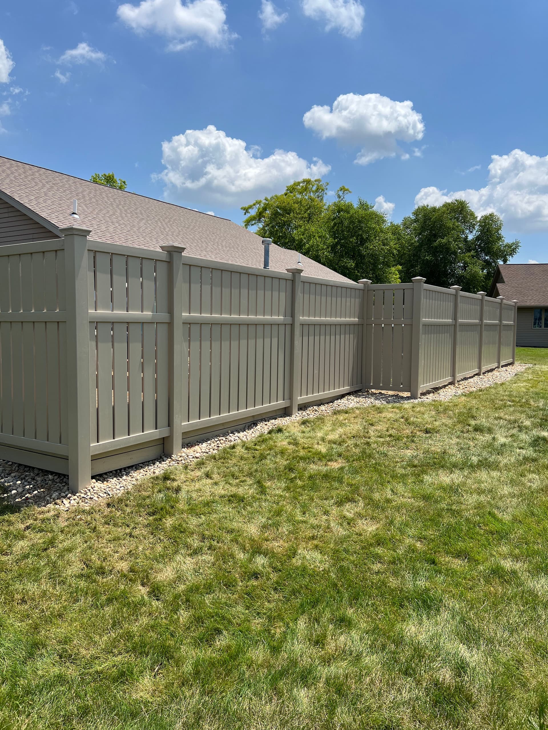 Gallery photos for Old Wood Fence Swapped for a Low-Maintenance Vinyl Upgrade: Image #3