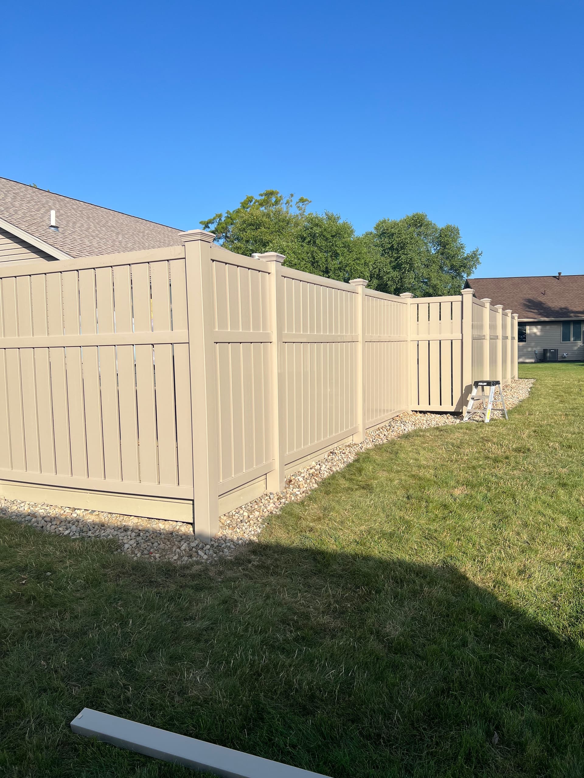 Gallery photos for Old Wood Fence Swapped for a Low-Maintenance Vinyl Upgrade: Image #1