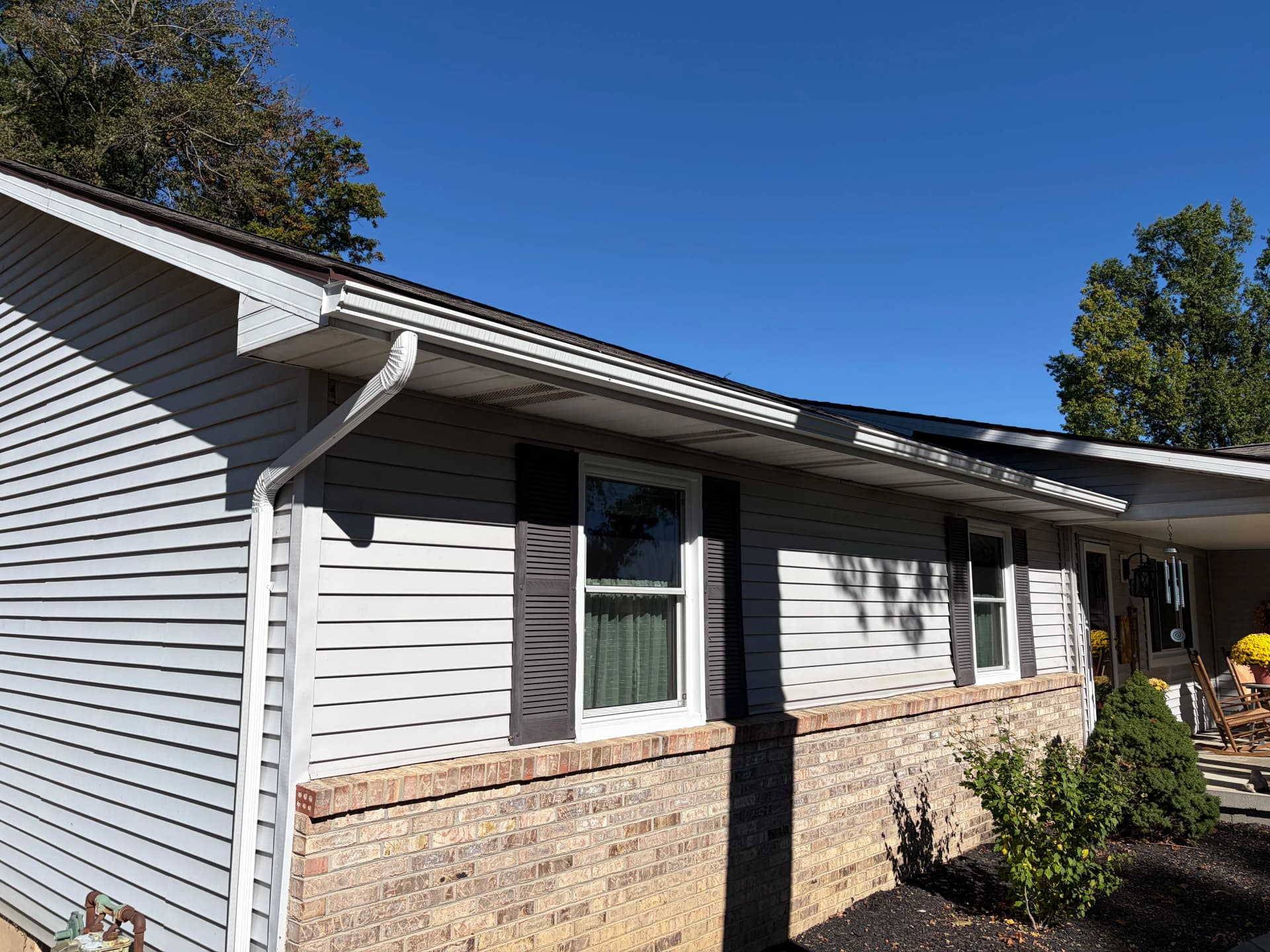 Gallery photos for Owens Corning Roof Replacement With New Seamless Gutters: Image #8